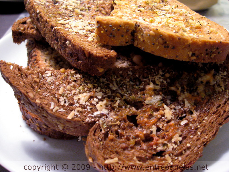 Pão integral torrado