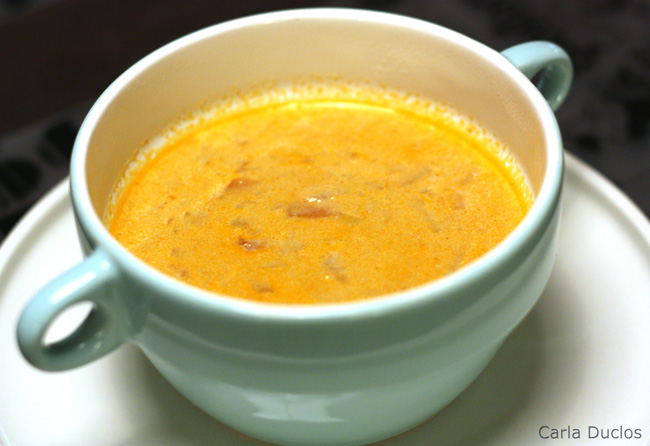 Deliciosa receita de sopa de legumes e camarão. De sabor riquíssimo, simples de preparar, pode ser servida como entrada ou prato principal.