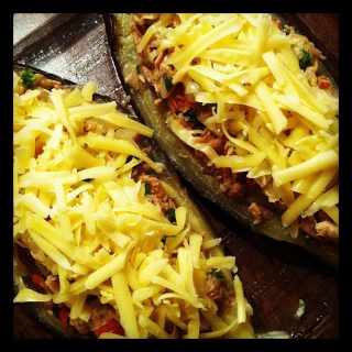 Berinjela recheada com atum