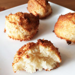 Deliciosa receita de cocada síria ou cocada alemã. Super prática de preparar. Pode congelar. Excelente opção para usar claras que sobram de outras receitas.