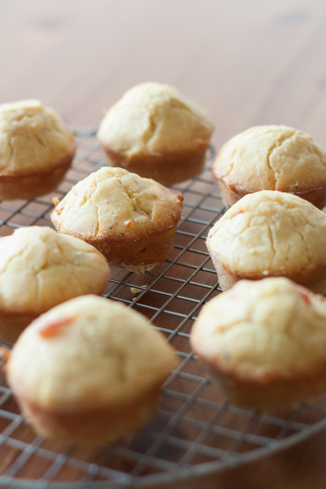 Delicioso muffin salgado fácil e rápido de preparar e super versátil. Perfeito para um lanche ou refeição leve.